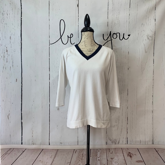 Nike Sweaters - Nike Golf White with Navy V neck Sweater Large